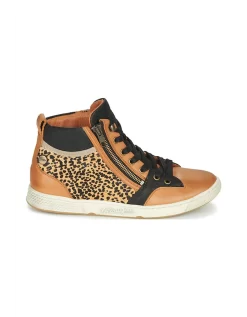 Pataugas -Pataugas 49459734 Zoom